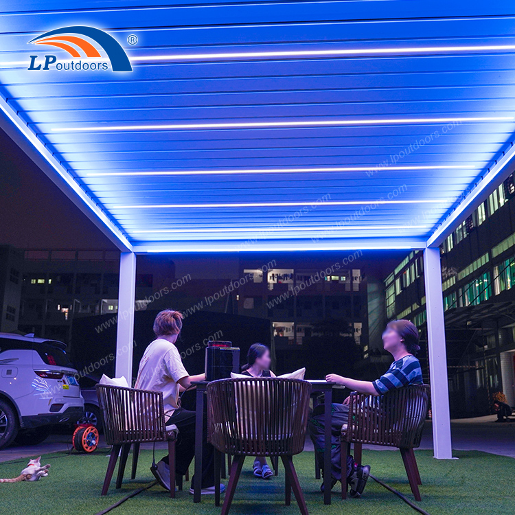 RGB Light Современная биоклиматическая беседка-пергола с моторизованной жалюзийной крышей для заднего двора