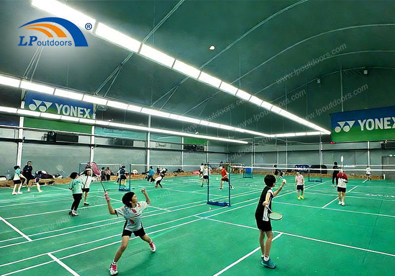 Конструкция палатки для поля для бадминтона