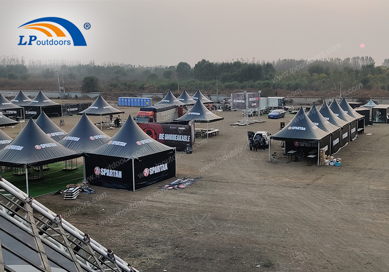 Активация спонсора Spartan Race и фирменные палаточные решения для мероприятий OCR
