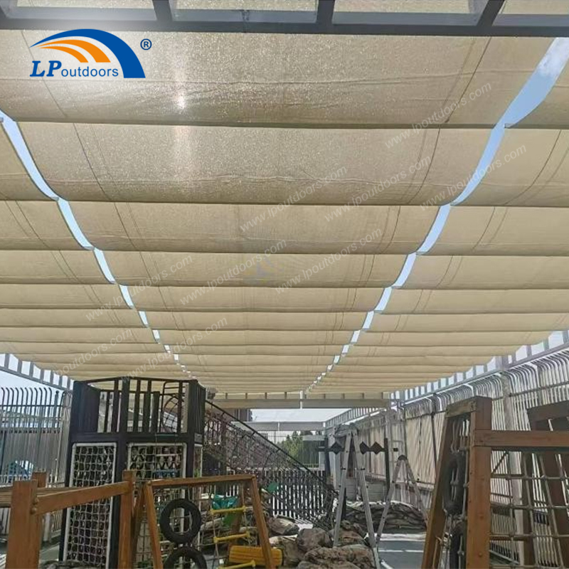 Премиальная прочная выдвижная пергола HDPE для использования детской площадкой на открытом воздухе на открытом воздухе
